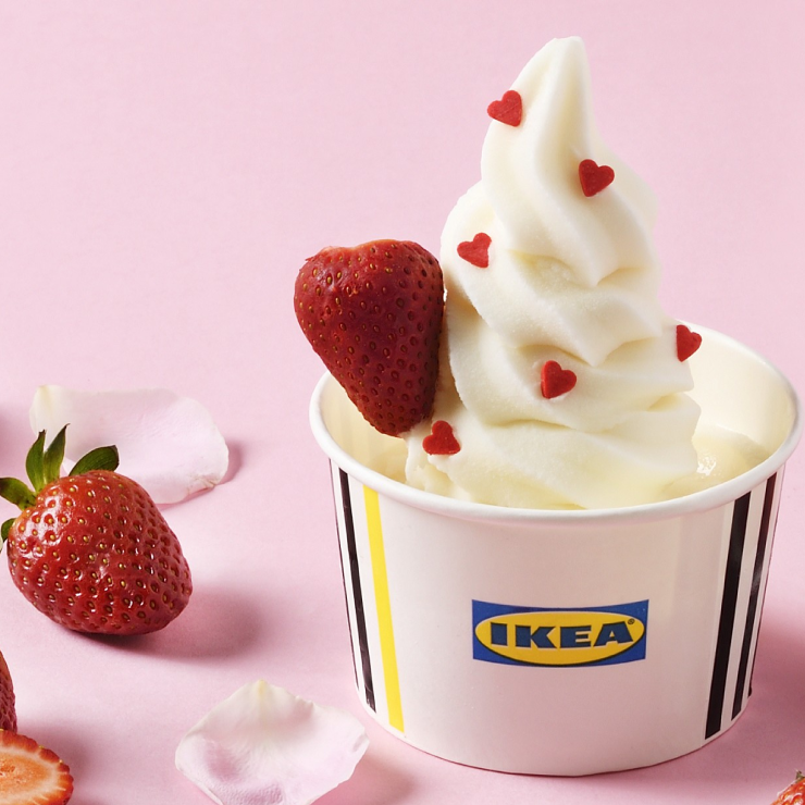 IKEA Family Thailand - Food Offers - ไอศกรีมโยเกิร์ต เสิร์ฟพร้อมสตรอเบอร์รี่ (ถ้วย) 
